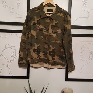 🥾 Camo Button Down